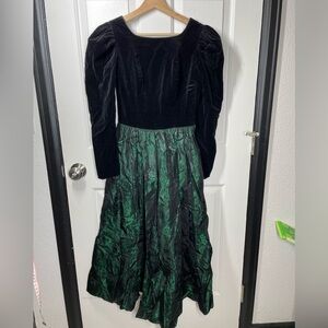 Laura Ashley Green Black Velvet Vintage Dress Sz 6